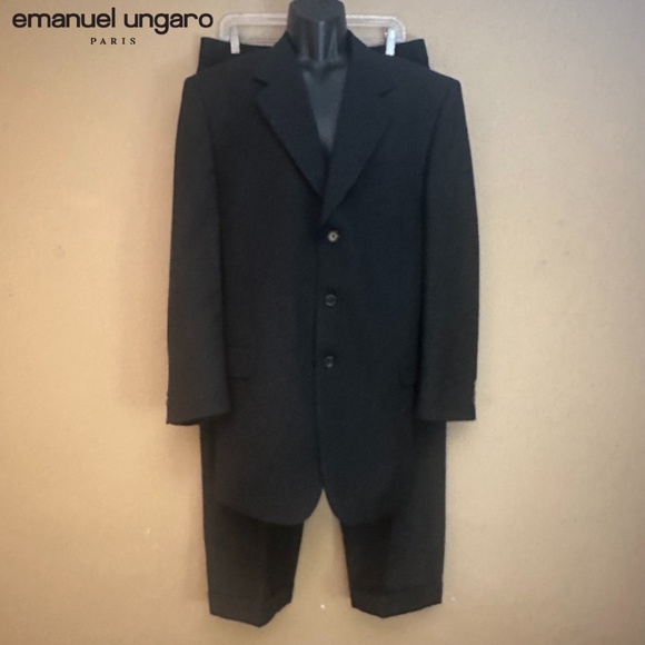 Ungaro Wool Suit 42L Pants 33w x 31i Gently worn Sold by Macy's 3 button - Picture 1 of 6